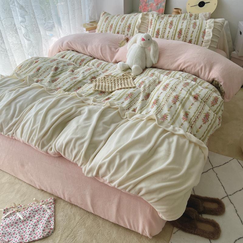 

Комплект постельного белья из молочного флиса Четыре предмета Зимний Утолщенный Двусторонний Флисовый Пододеяльник Простыня Наволочка 1.2m bed