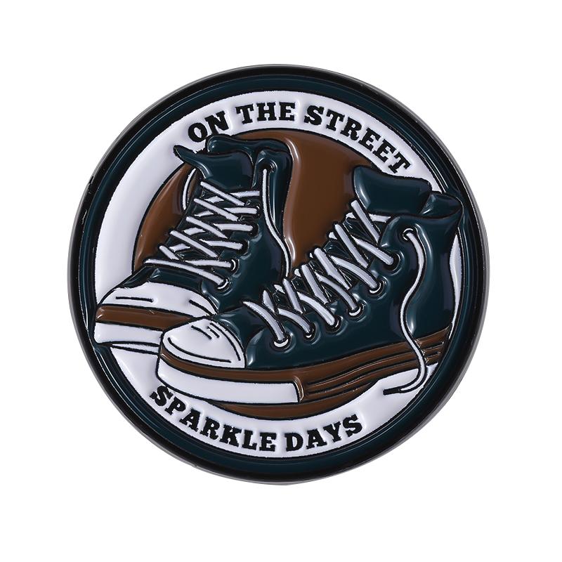 Canvas Shoes Enamel Pins Custom NEVER REGRET LOVE TO THE END Brooches Lapel Badges Clothes Punk Jewelry Gift for Friends