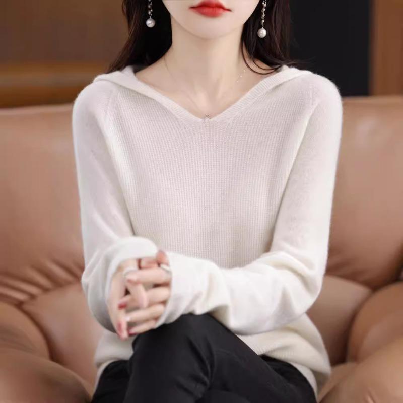 First-line ready-to-wear 24 autumn and winter new hooded knitted sweater women's loose hooded sweater women's age-reducing primer sweater