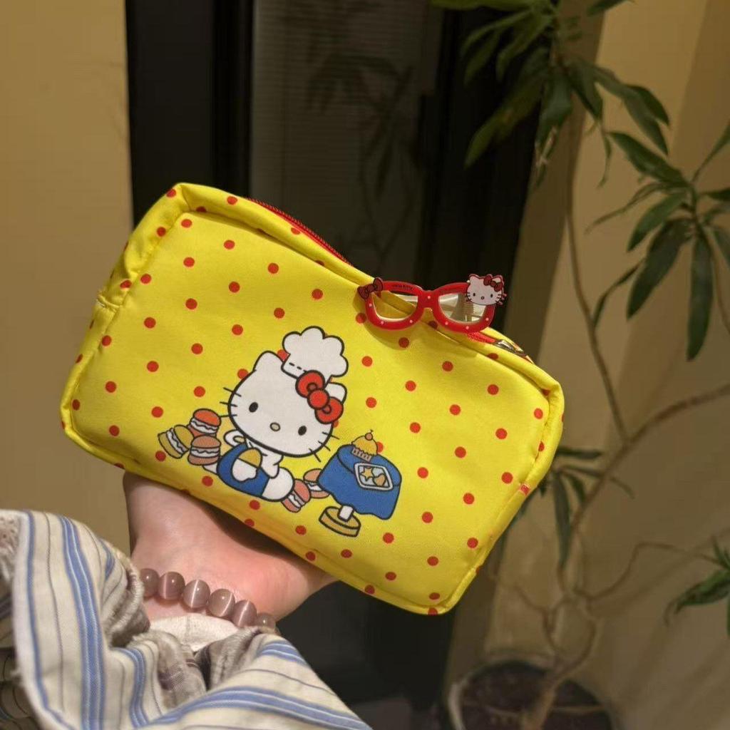 Hello Kitty Large Capacity Canvas Makeup Clutch for Women