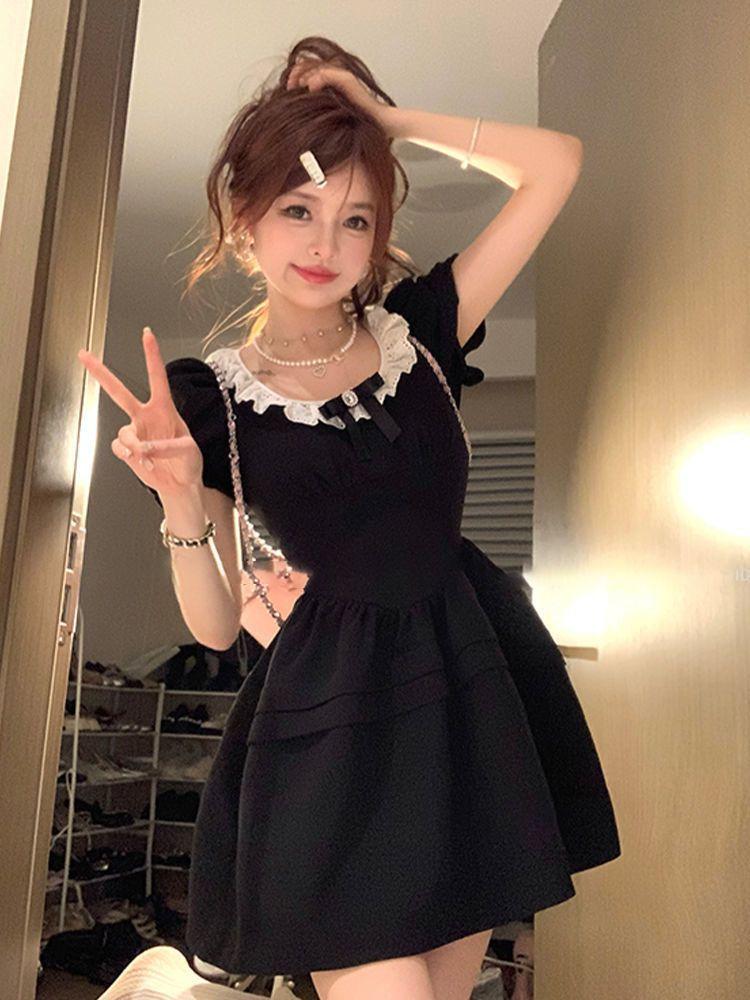 French high-end Hepburn style daughter feeling small black dress women's summer niche square neck bow bubble sleeve dress