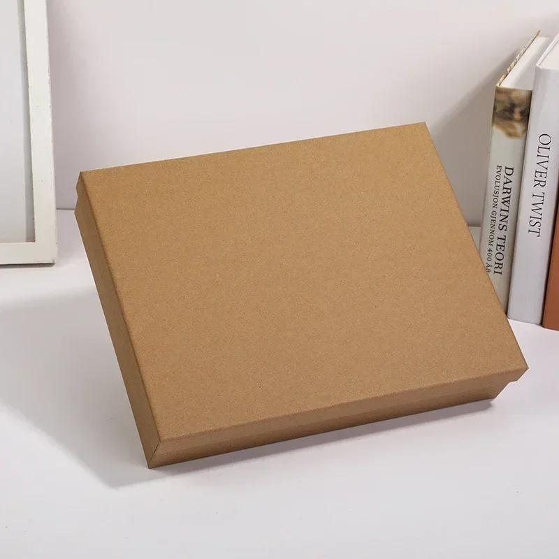 

Высококачественная крафт-бумажная подарочная коробка Бант Трава Карточка Конфеты Свадьба Рождество День Рождения Вечеринка Модная Одежда Подарочная упаковочная сумка Коробки 23x15xH4cm