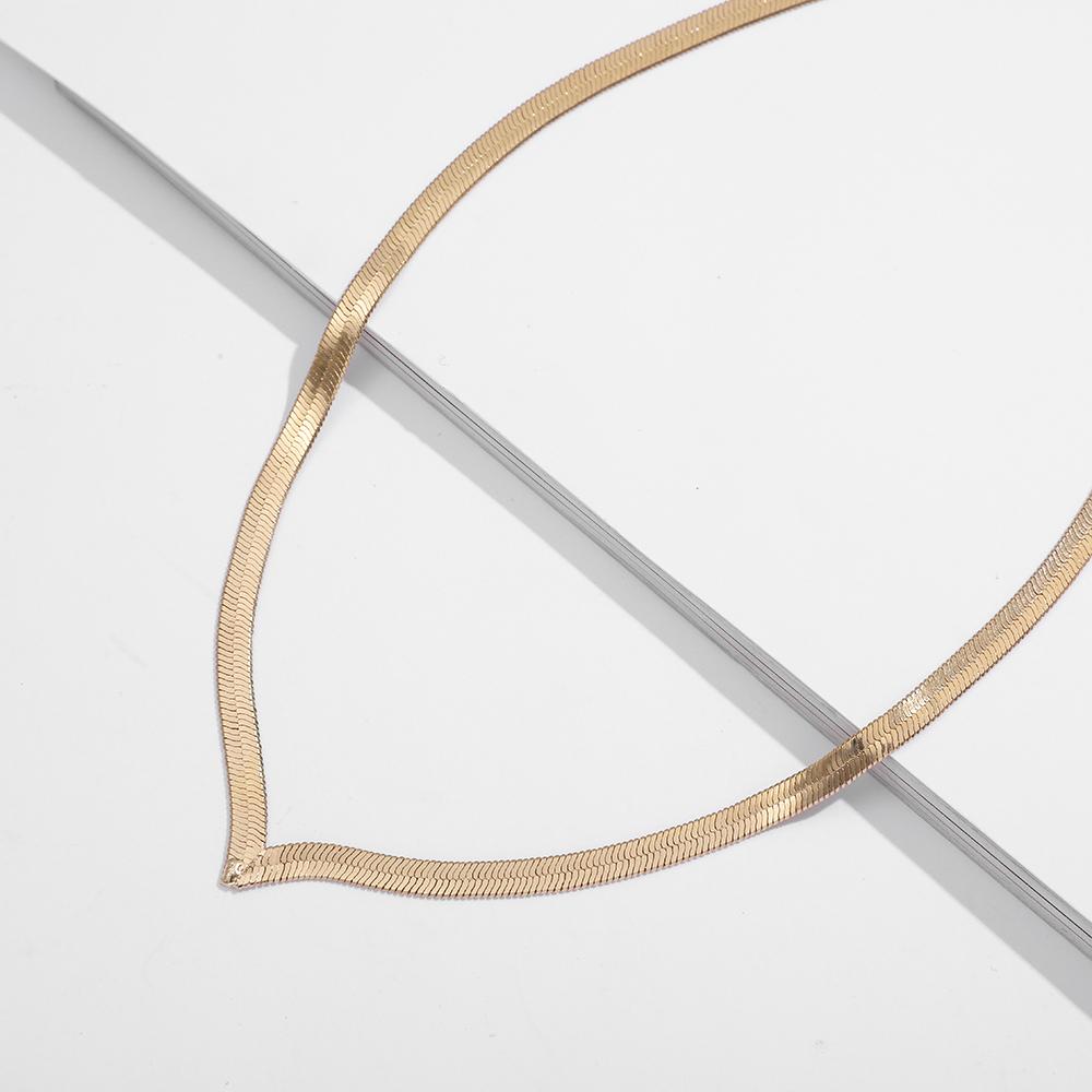 Classic Clavicle Blade Snake Chain Necklace for Women Fashion Gold Color Twist Flat Chokers Necklace Zircon