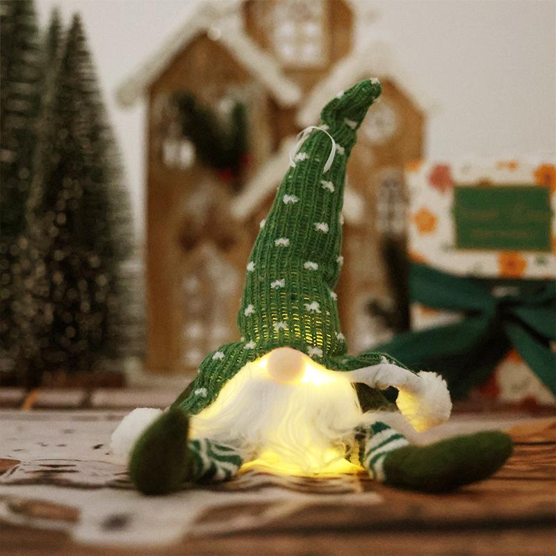 Christmas Gnome Figure with Lights: Glowing Faceless Doll, Santa Claus & Rudolph Hanging Leg Decorations зелёный