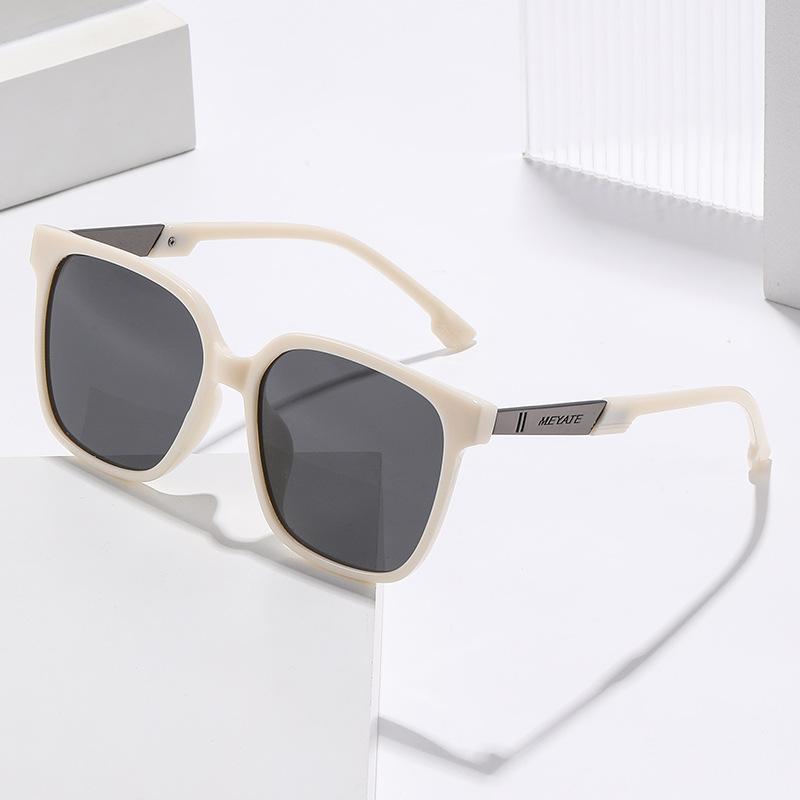 Large Square Frame Sunglasses High-end Fashionable Driving Travel Beach UV-protective Decorative Glasses Street Photography