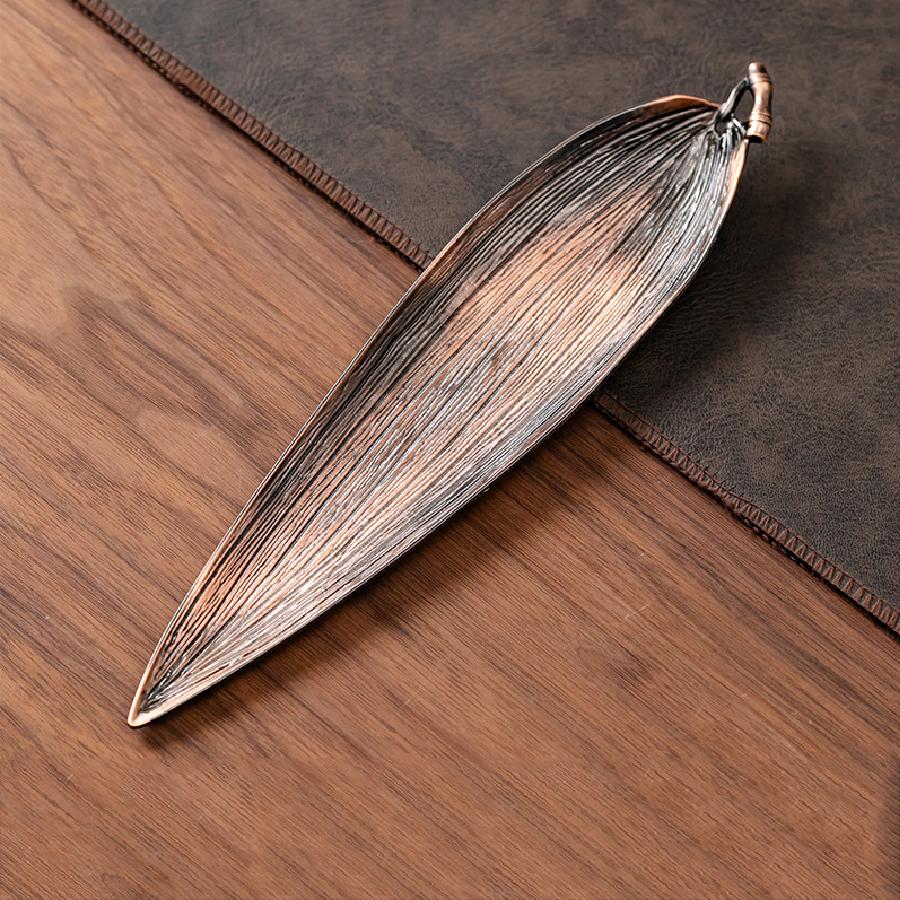 Blattförmiger Räucherstäbchenhalter aus Zinklegierung Brenner zur Entspannung Metall Desktop Deko Räucherstäbchenhalter Elegant Aromatherapie