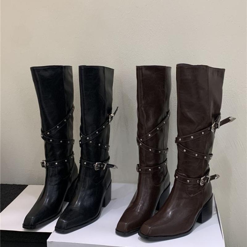 Britischer Stil Quadratische Zehenpartie Lange Stiefel 2025 Neu Herbst Outdoor-Kleidung Größenzuwachs Kleines Publikum Retro Nieten Hoher Absatz Kniehoch Knig