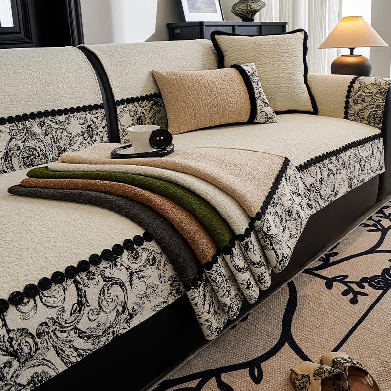 

2026 Light Luxury Vintage Sofa Cushion Cover, Non-slip & Universal for All Seasons 70x70cm бежевый