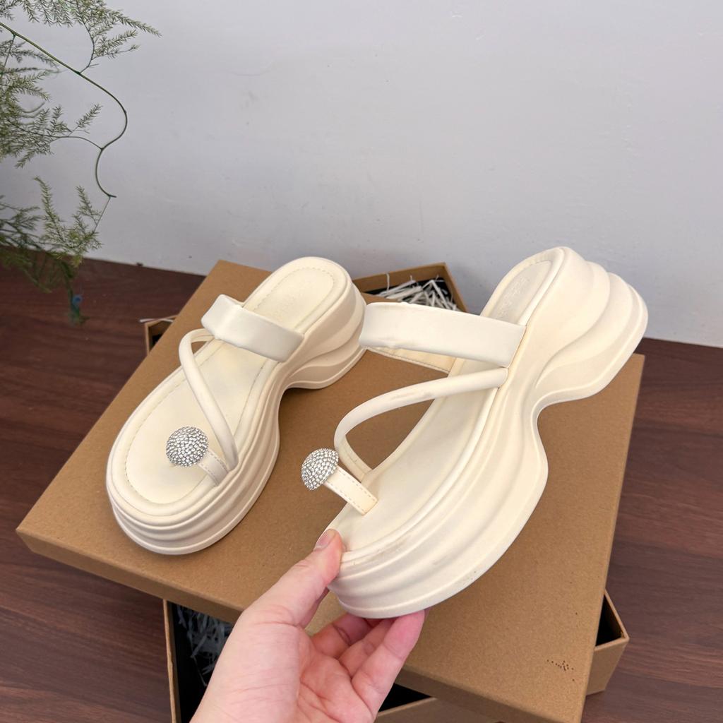 Fashion Women's Slippers Fashion Thick-soled Casual Sandals 2025 Summer New Beach Slippers for Women Platform Sandals Sandalias De Mujer