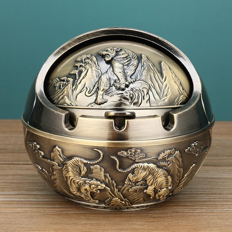 European Style Ashtray with Lid: Trendy, Drop-Proof, Anti-Fly Ash, Odor-Resistant, Luxury Living Room Decor.