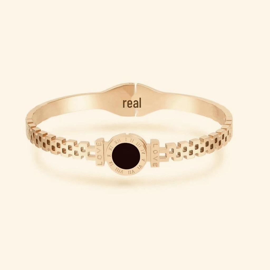 Hot-Selling Titanium Steel Luxury Bracelet Collection: Versatile Design