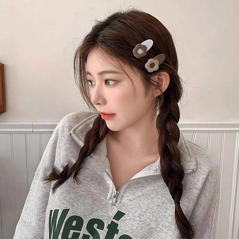 2pcs Simple Latte Flower Hair Clip for Women, Side Hair Claw Clip for Side Bangs, Love Heart Duck Bill Clip