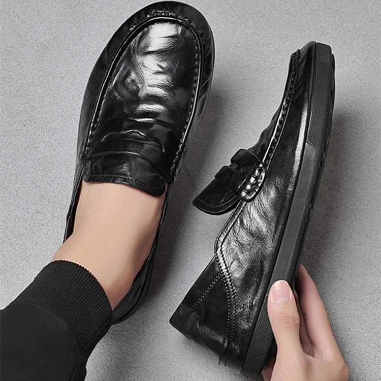 Fashion Spring Summer New Designer Black Loafers Men Fashion Causal New Designer Dress Shoes Men Light Soft Leather Driving Shoes Man