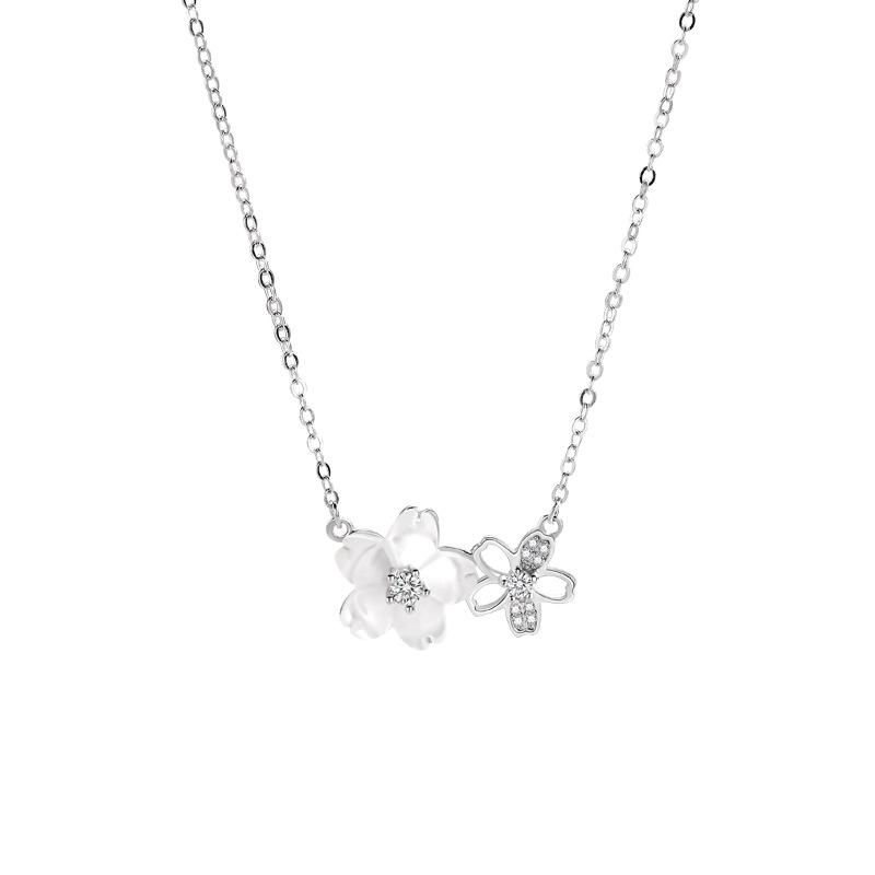 High-End Necklace Women'S Light Luxury Niche Design Temperament Cherry Blossom Flower Language Pure And Beautiful Versatile Item Decoration Quality