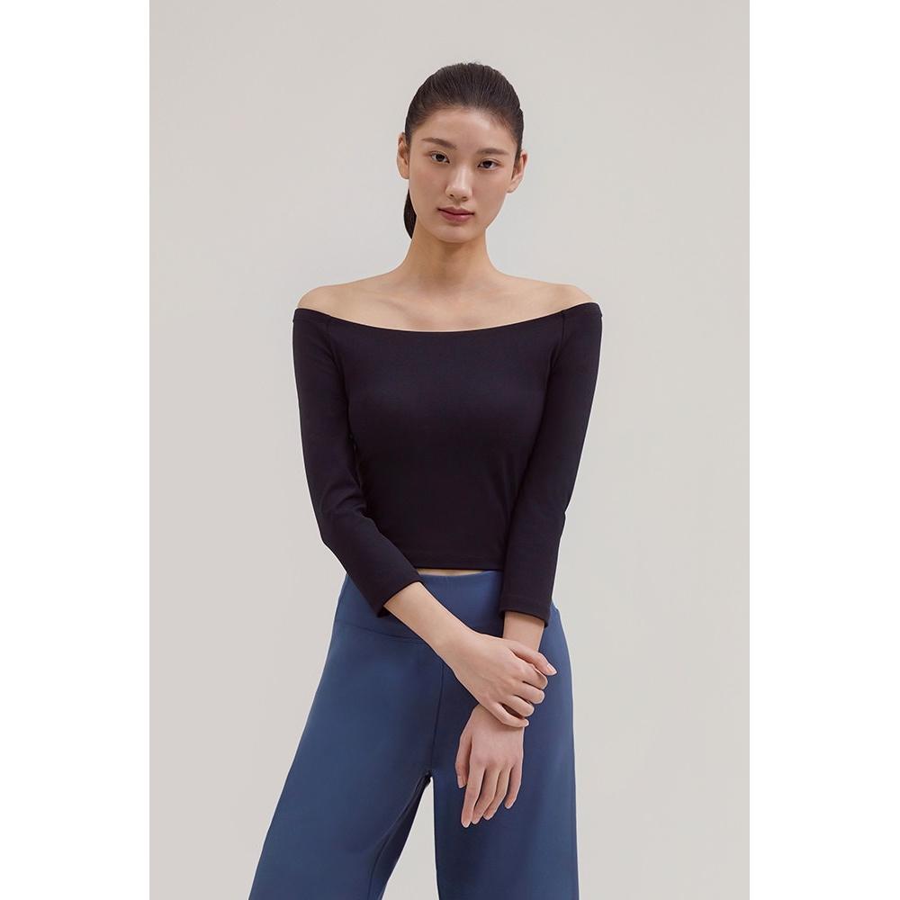 

Andar Soft Tension Off Shoulder With Built In Pad