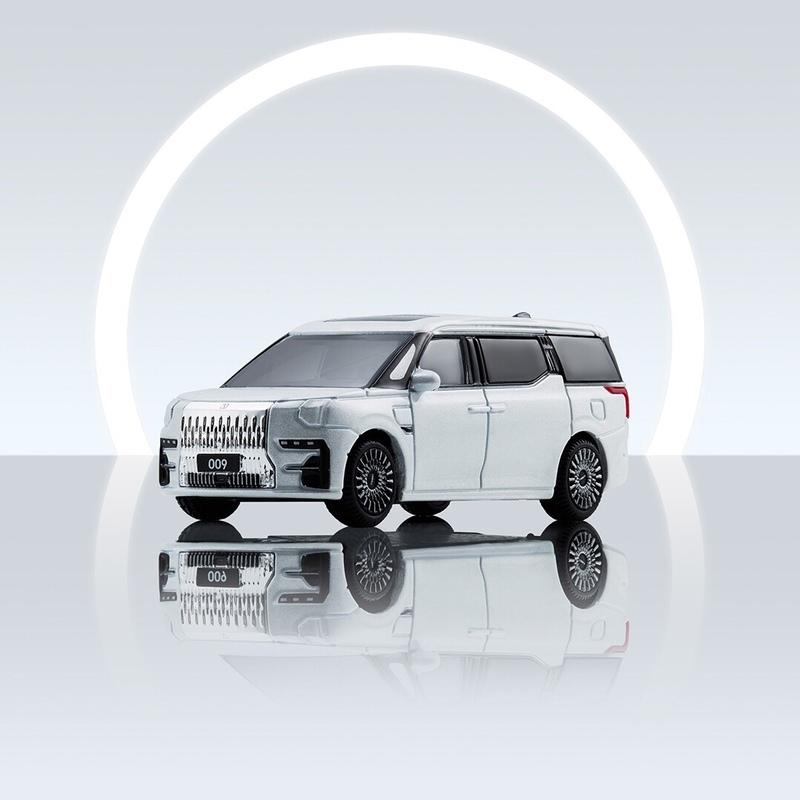 1:64 ZEEKR 001 ZEEKR 009 ZEEKR X Car Model ZEEKER 001 Car Metal Alloy Model Toy Car For Kid Gifts Collection Display box