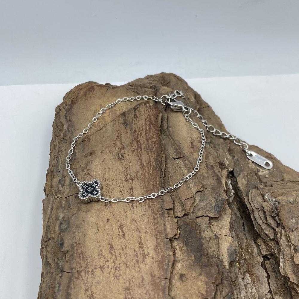 Bransoletka ze stali tytanowej 9 mm, czterolistna koniczyna, wzór gwiazdy, szczęśliwa czterolistna koniczyna