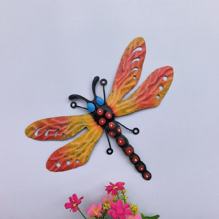 Metal Bee Wall Hanging Sculpture Indoor Outdoor Yard Sculpture Art Garden Statue