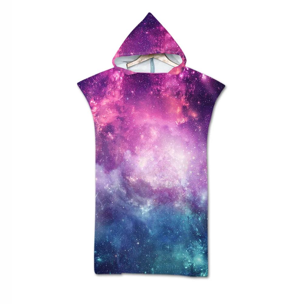 Osuška s kapucí s motivem vlka, plážová osuška, župan s potiskem a pláštěnkou.