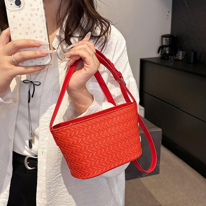 Spring and summer niche portable women's bags new fashion small square bags shoulder bags versatile messenger bags