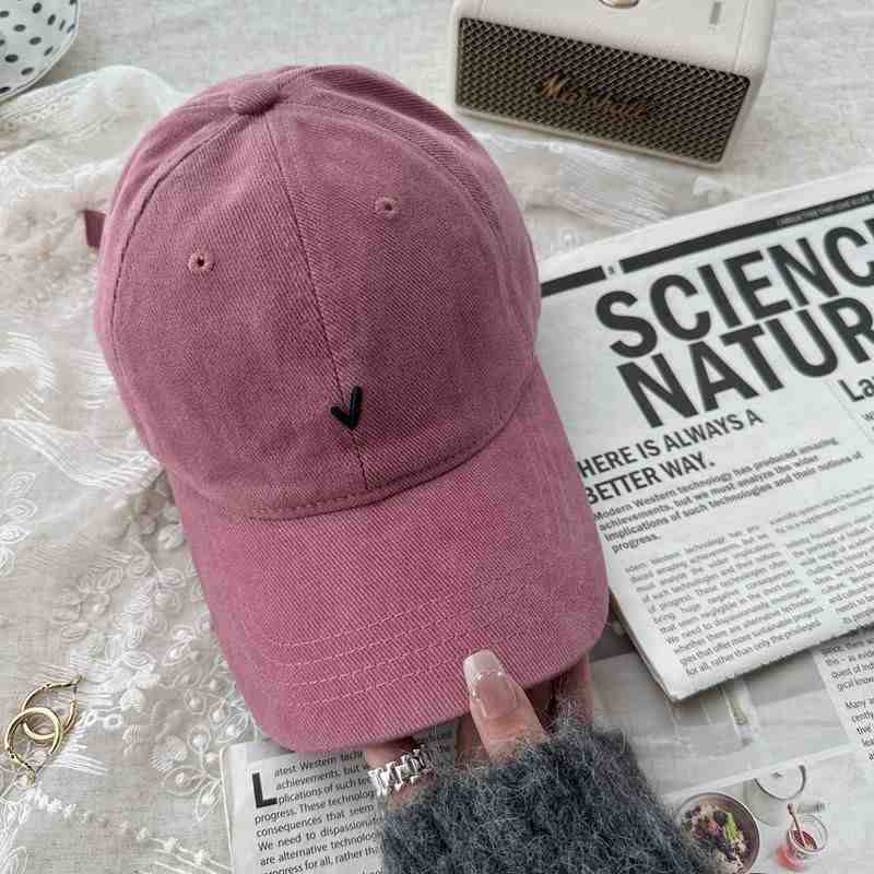 New Vintage Washable Cotton Baseball Cap Unisex Face Slimming Wide Brim Embroidered Duckbill Cap Simple Design