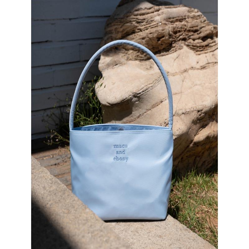 Korean Version of Ins Embroidered High Elastic Waterproof Nylon Bucket Bag Fashionable and Versatile Casual Underarm Single Shoulder Women's Bag