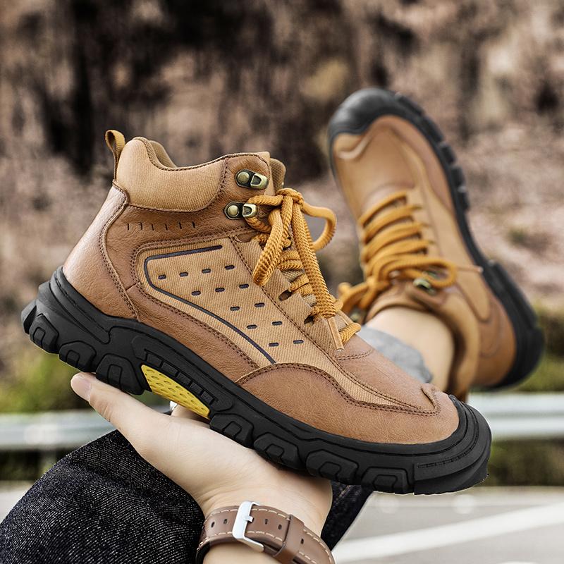 Fashion Antiskid Men Walking Boots Plush Snow Hiking Shoes Genuine Leather Ankle Boots Leisure Walk Sneakers Soft Man Motorcycle Boots