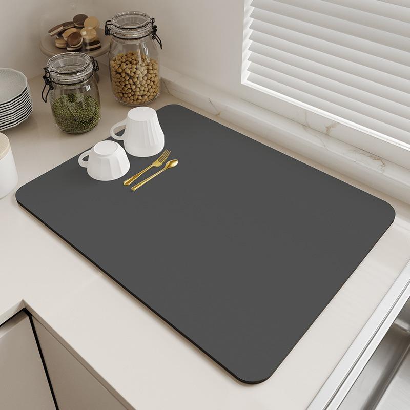 

Colorful Polka Dot Diatomite Kitchen Mat - Super Absorbent, Non-Slip Drying Pad for Cups, Dishes & Sink - Oil/Waterproof Home Dining Table Decor 20*30cm