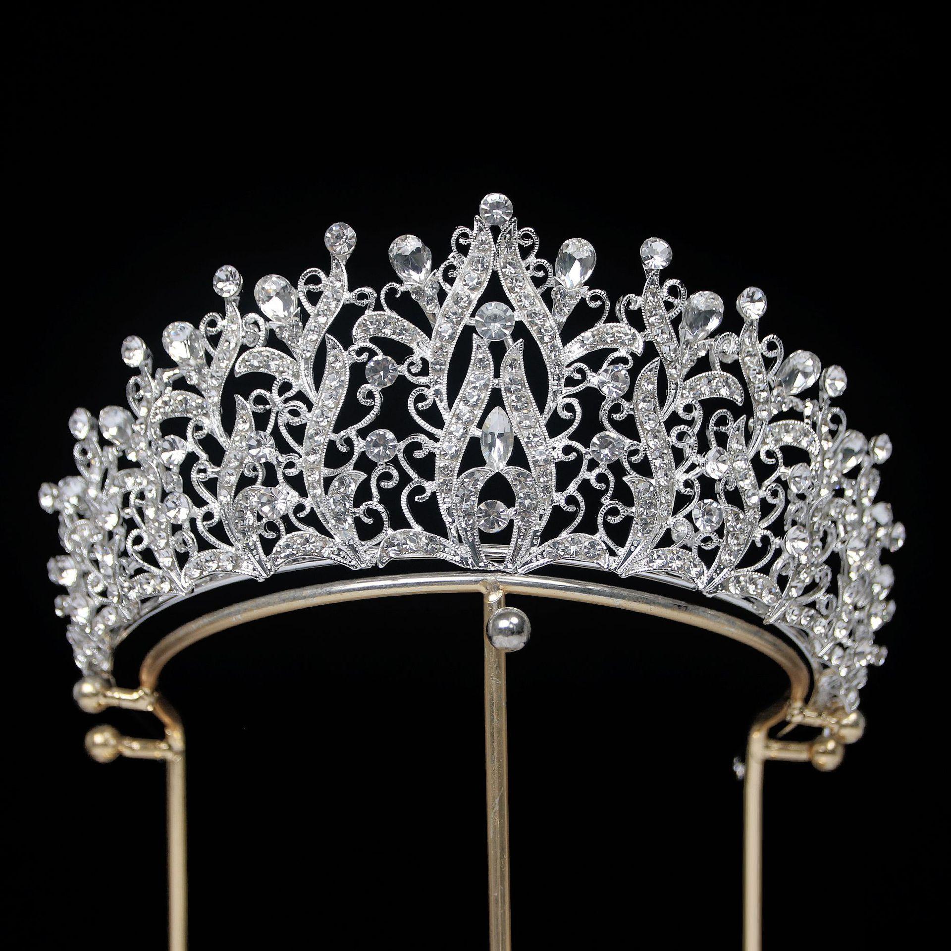 

Baroque European and American Beauty Pageant Bridal Crown Tiara Alloy Electroplated Crystal Wedding Headband Crown