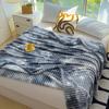 Soft Plush Fleece Throw Blanket Ultra Warm Cozy Blanket for All Seasons Lunch Break Comfortable Air Conditioning Nap Home Decor
