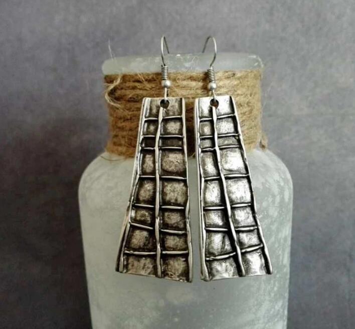 2023 New Women's Ethnic Personality Vintage Geometry Long Hook Triangle Metal Spiral Earrings Women's Accessories