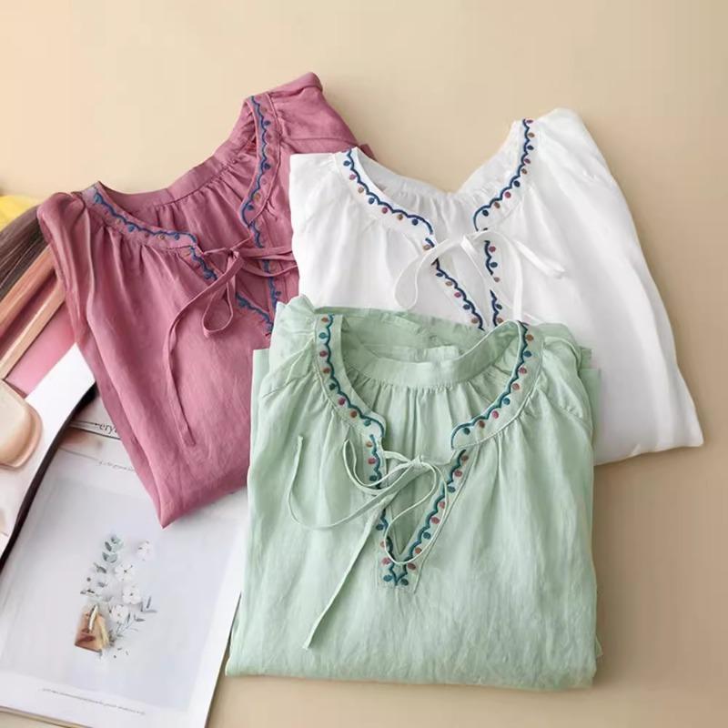 New Embroidered V-neck Summer Women Blosue Short Sleeve Loose T-shirt Ladies Sweet Solid Color Lace-up Shirts Office Clothing