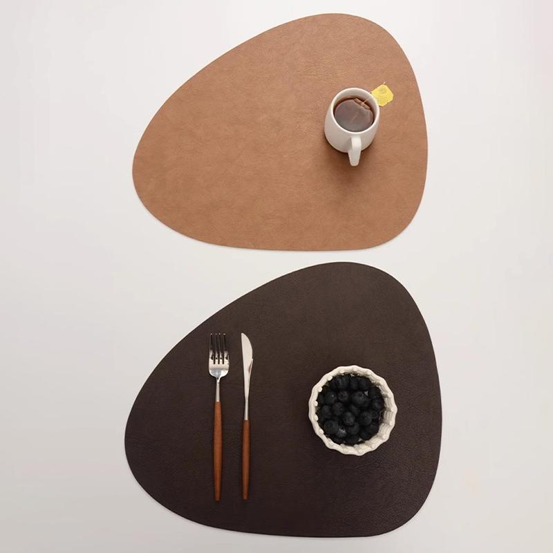 Set di Tovaglietta e Sottobicchiere in Ecopelle Irregolare Impermeabile e Resistente all'Olio Tappetini da Tavola Ristorante Occidentale Tappetini Termoisolanti