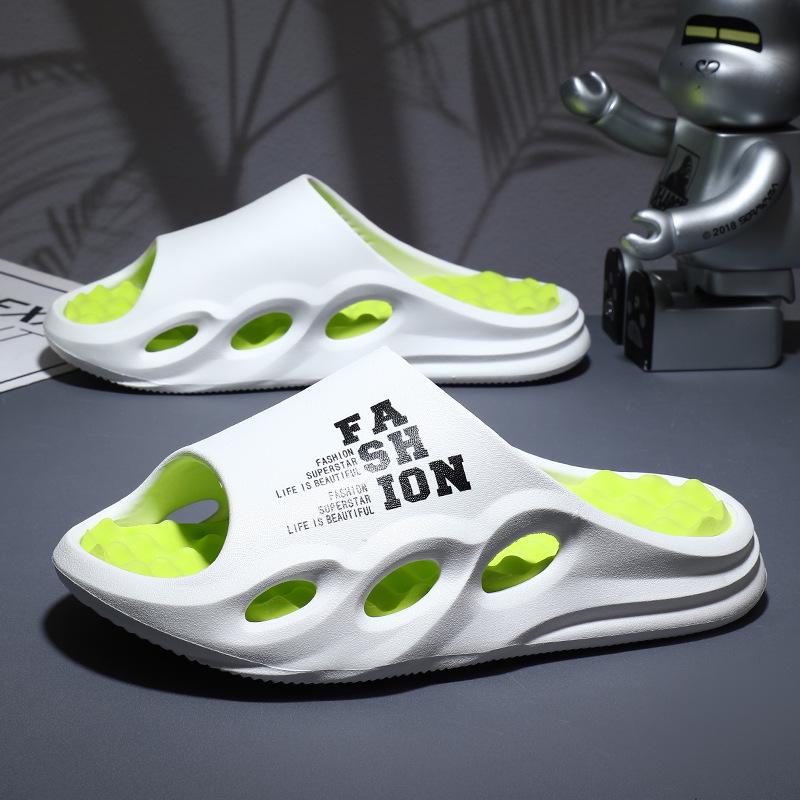 Men's Outdoor Thick-Soled Slippers: Comfortable, Wear-Resistant, Lightweight Sports Sandals for Indoor/Outdoor Use.