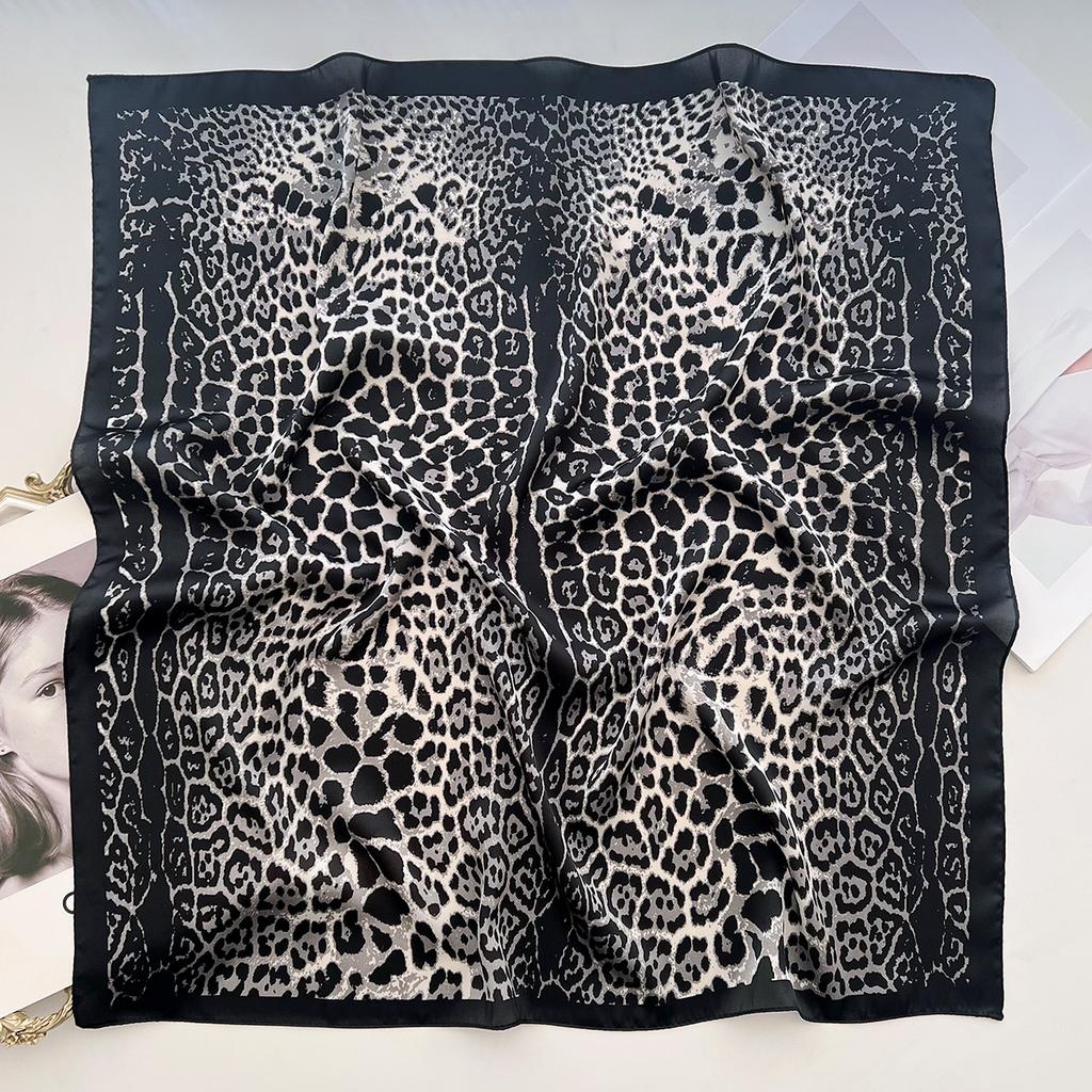 Square Scarf For Women Bandanna Spring/Summer Leopard Print Headband Neckerchief Imitation Silk Hair Scarf With A Shirt