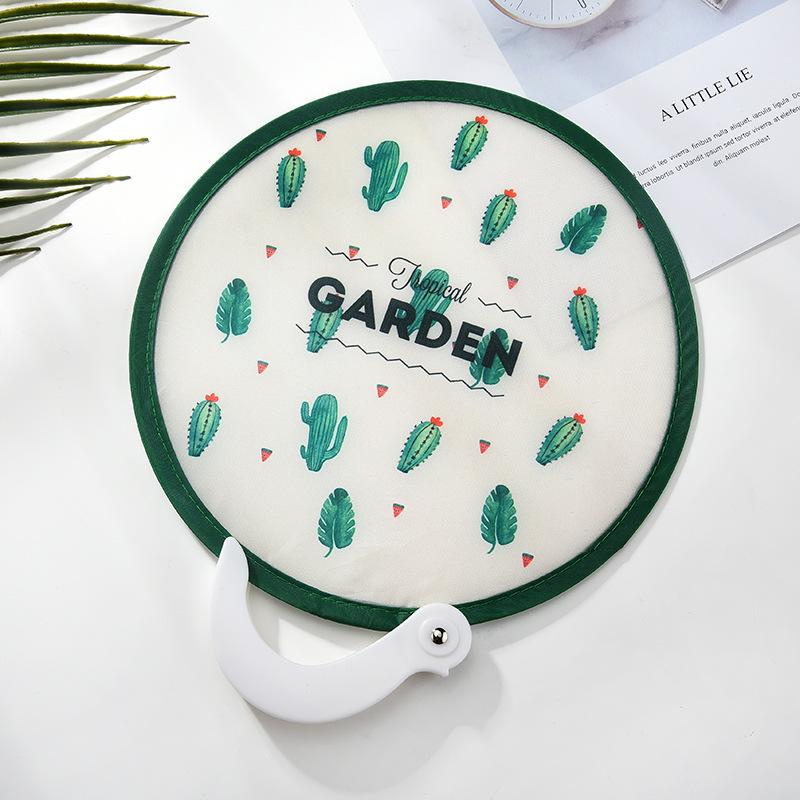 Pc Portable Folding Fan With Handle, Cartoon Mini Round Fan, Plastic Summer Accessory, Fancy Style For Creative Party Gift,
