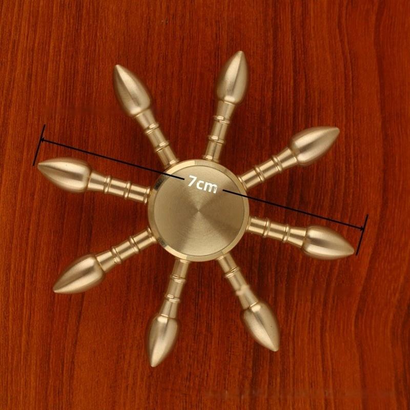 

Латунный Гироскоп на Палец Боевой Восьмирукий Гироскоп Разборный Металлический Взрослый Артефакт для Снятия Стресса Студенческий Креативный Подарок Игрушка для Рук