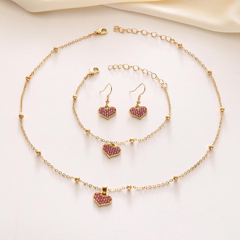 Set de bijuterii elegant pentru colier Love: Set de 3 piese pentru mireasă - Stil european, american și din Orientul Mijlociu - Inimă de lux