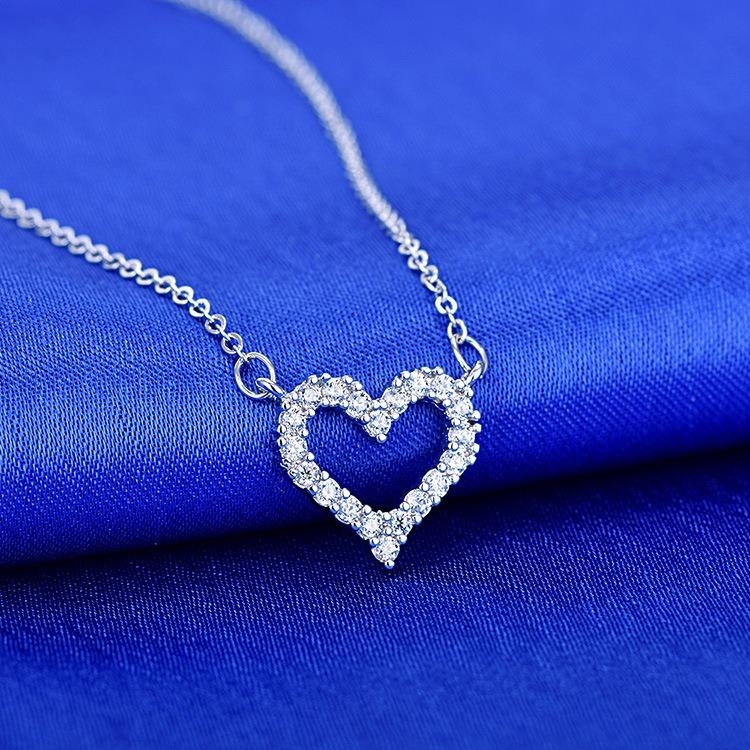 Love Heart Necklace Full Diamond Micro-inlay Girl Pendant Cross Necklace Versatile