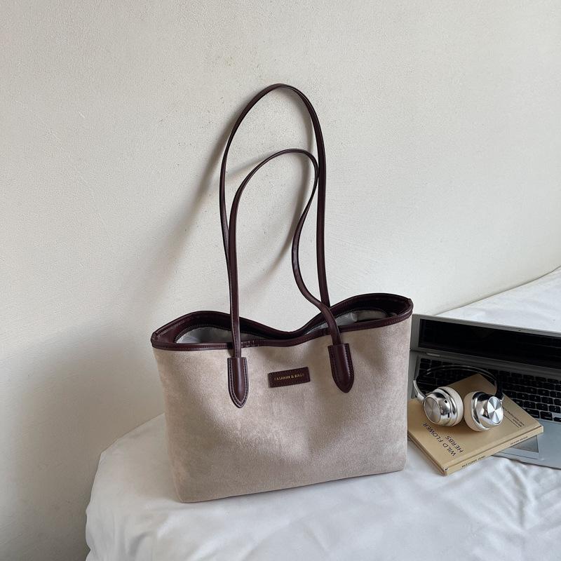 Large Capacity Suede Bag Women's Autumn and Winter 2025 New Versatile Shoulder Bag Casual Work Commuter Tote Bag