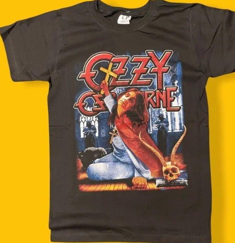 

Ozzy ousborne graphic Tshirt ! M
