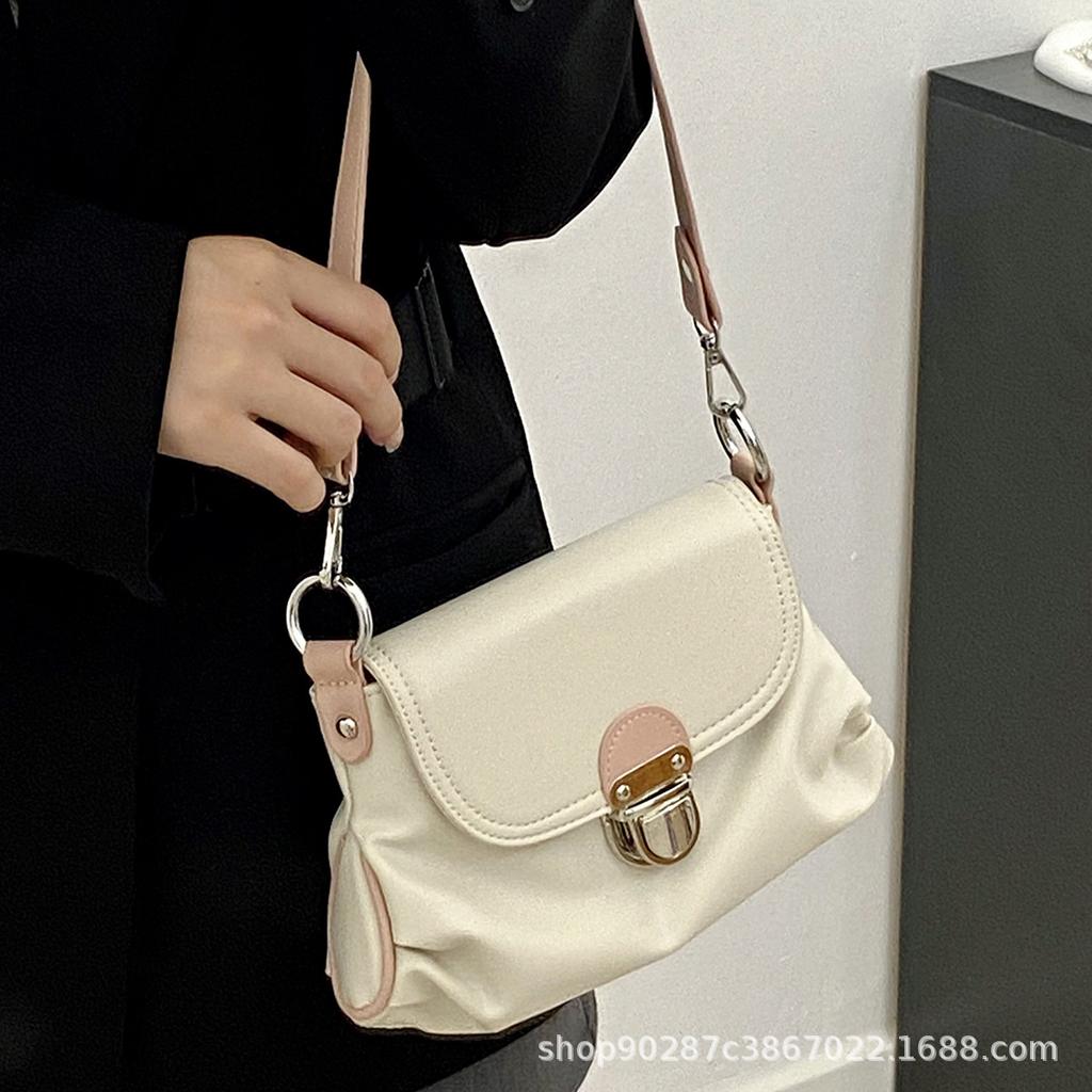 Niche Simple and Versatile Texture Fashion Messenger Bag Women's New Pleated Shoulder Contrasting Color Small Bag Ins Style