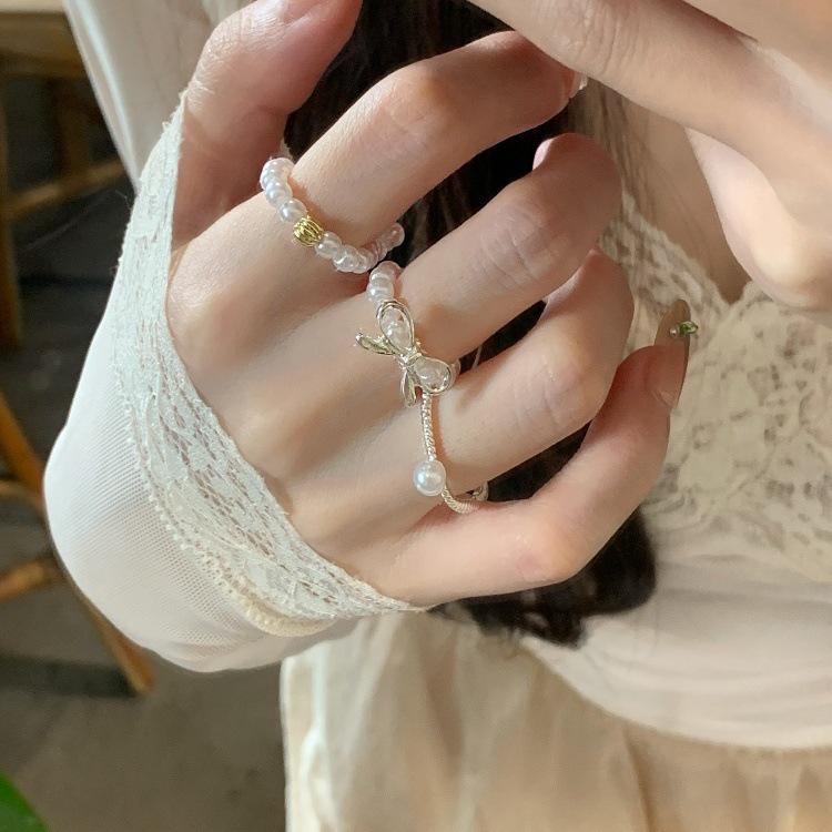 Elegant Handmade Elastic Pearl Beaded Ring for Women - Trendy and Exquisite Finger Accessory