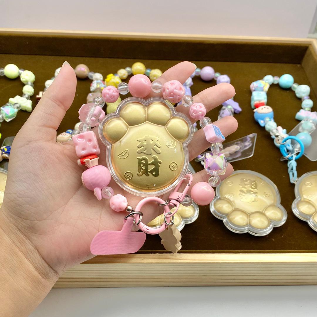 

Charming Gold Lucky Cat Pendant & Keyring - Cute Cartoon Design Mobile Phone Bag Chain Accessory, Perfect as a Small Gift.