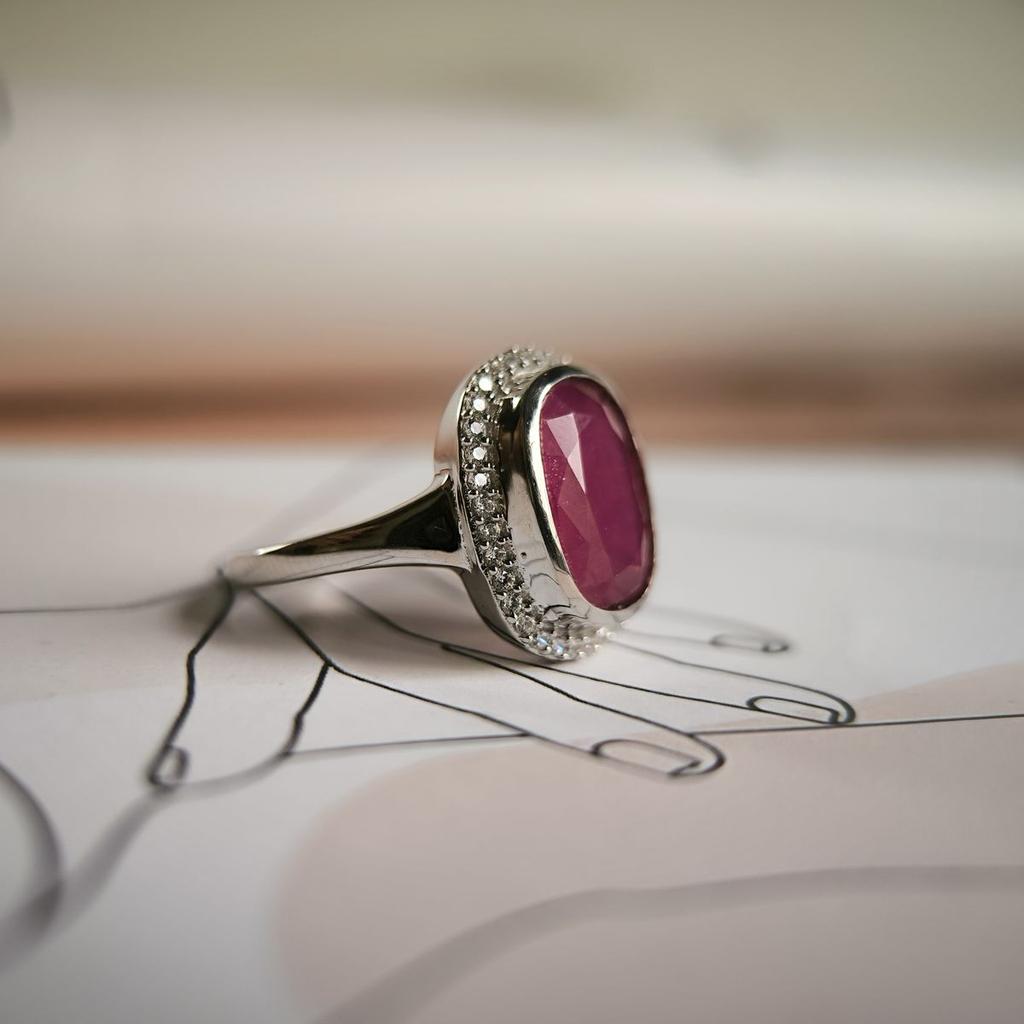 Серебряное кольцо с натуральным рубином 6.048ct, вес изделия 5,98 гр (2188001)