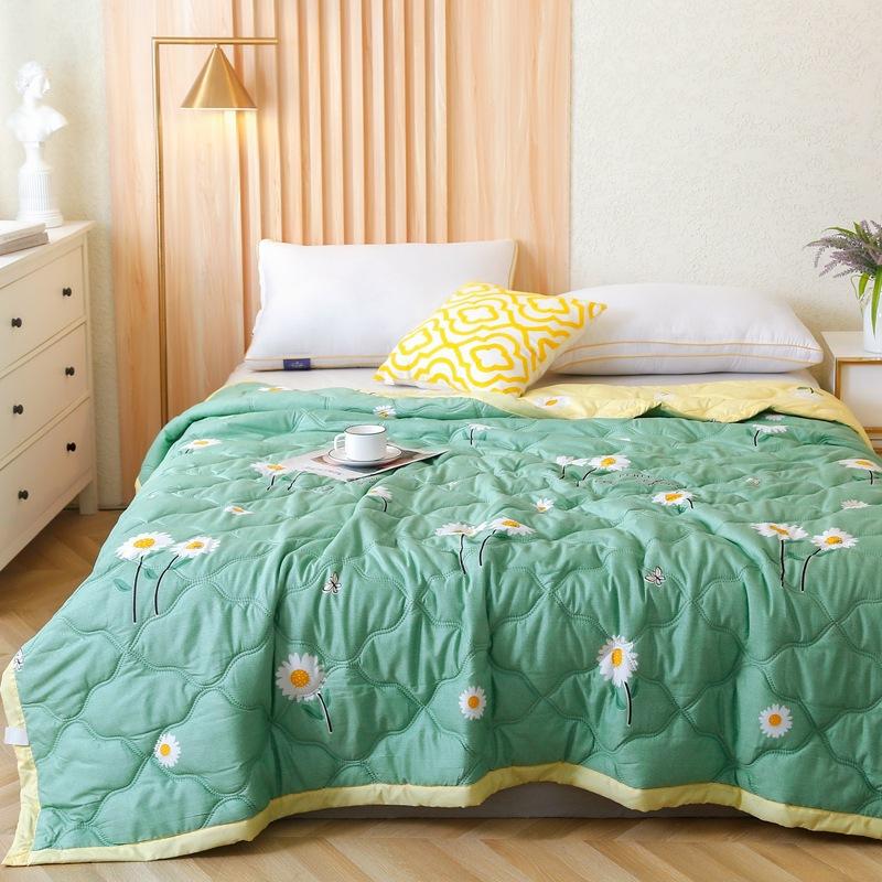 Summer Thin Quilt Comforter Soft Air Conditioning Four-season Quilt/Duvet/Blanket Bed Duvets 150 Single Bed Quilt Bedspreads