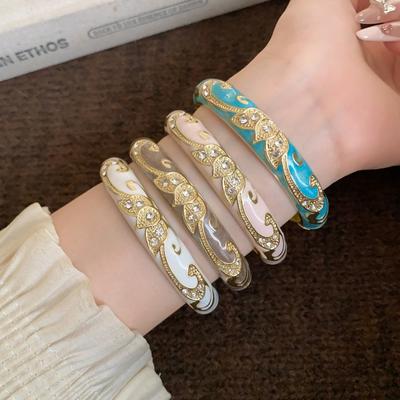 Tradiční čínský květinový náramek Smaltovaný dámský náramek na ruku Vintage cloisonné náramek Dámský