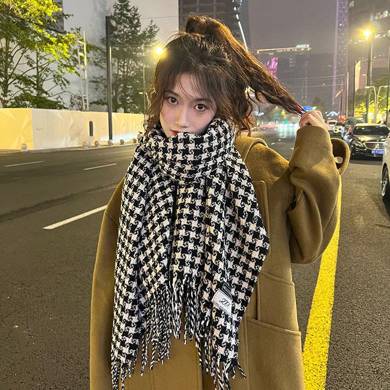 Autumn and winter Korean version of street fashion versatile plaid scarf female retro versatile thickened warm scarf student couple