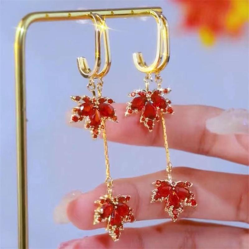 New Design Red Zircon Maple Leaf Pendant Earring For Women Light Luxury Tassel Chain Crystal Earring Exquisite Jewelry