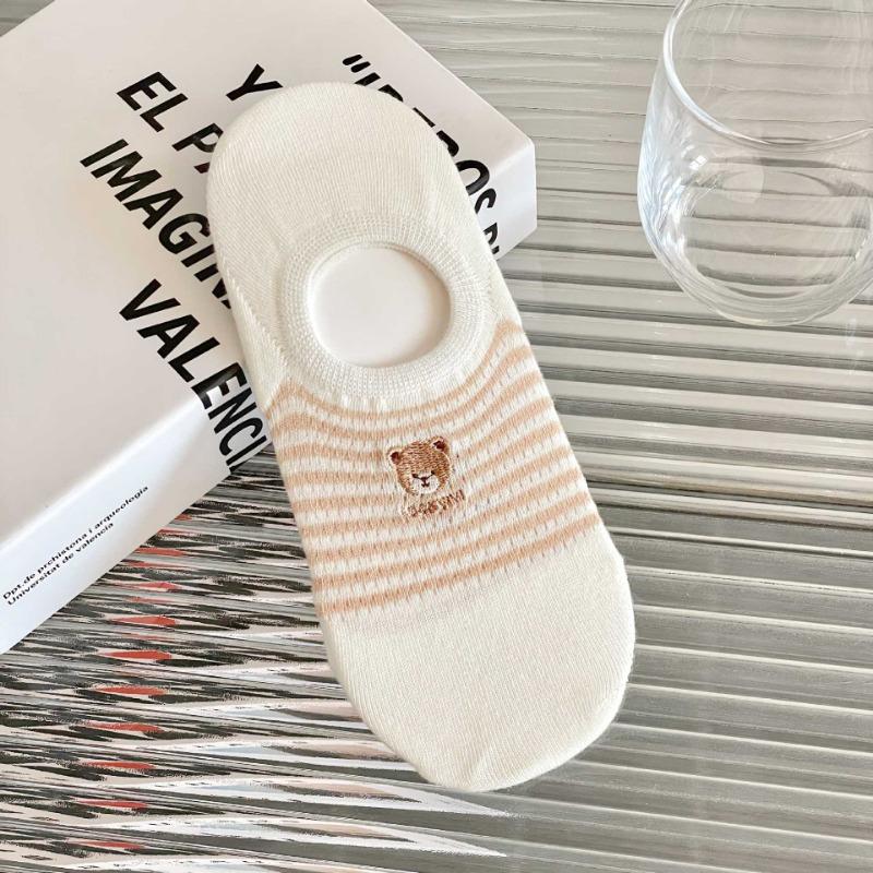 

Вышитые носки-следки «Маленький мишка» для весны и лета, тонкие силиконовые противоскользящие, с прочной пяткой, не сползающие, милые полосатые невидимые носки 1 pair хаки